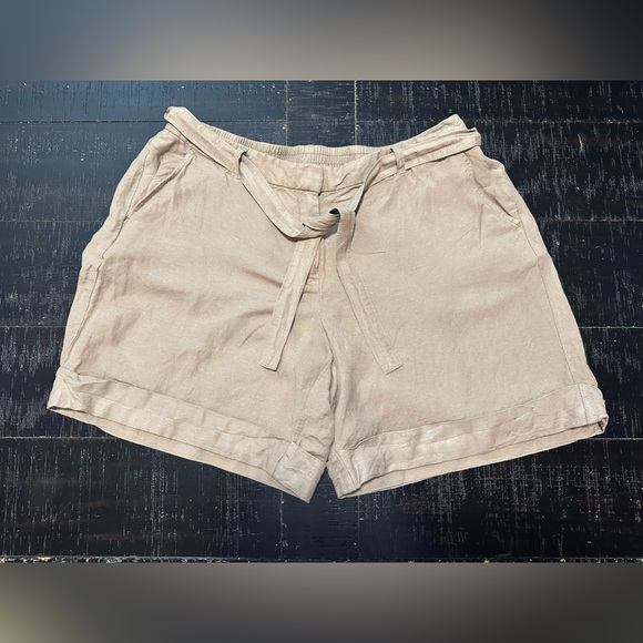 EUC Lane Bryant tan linen cuffed shorts 14/16 - Picture 2 of 5